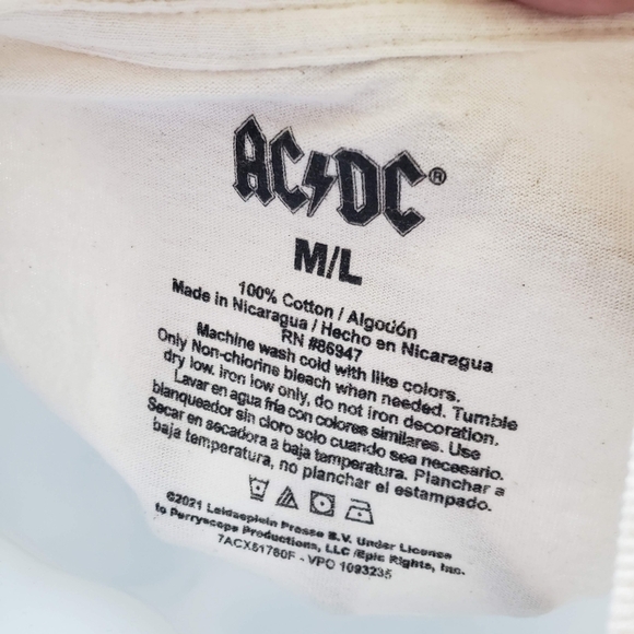 AC/DC Women's M/L Beige Long Sleeve Crop Top T-shirt Leopard Print Band Tee - Picture 3 of 6